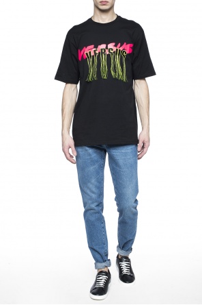 T-shirt with hanging threads, zdjęcie 2 T-shirt with hanging threads od Versace Versus